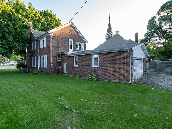 4th image of 125 Kline Ave