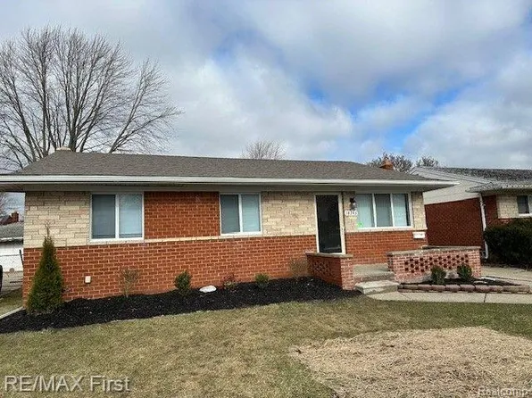 18243 E Thirteen Mile Rd, Fraser, MI 48026