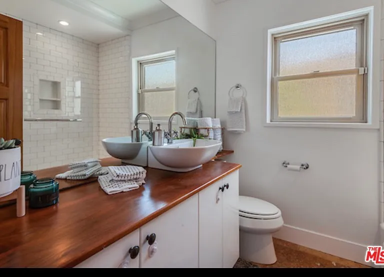 8325 Campion Dr — Photo 9