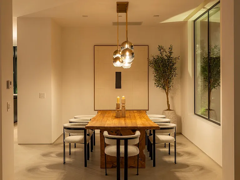 12752 Mulholland Dr — Photo 54