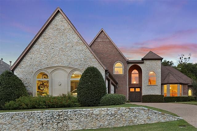 1st image of 2905 Sunray Valley Ct