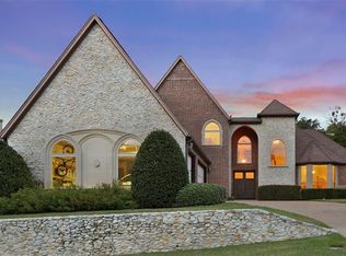 2905 Sunray Valley Ct, Arlington, TX 76012