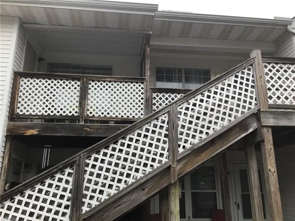 76 Emeraude Plage #B, Hampton, VA 23666