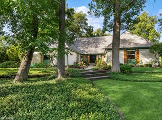 1824 Hackberry Ln, Lake Forest, IL 60045