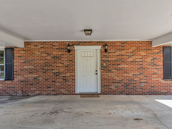 4th image of 489 Cannon Dr