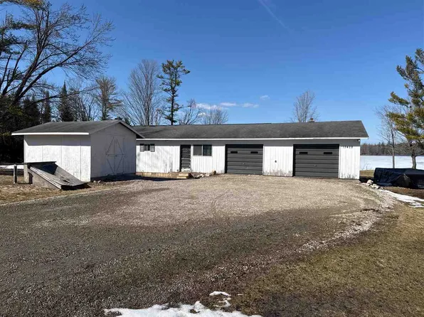 13428 W Shore Dr, Millersburg, MI 49759