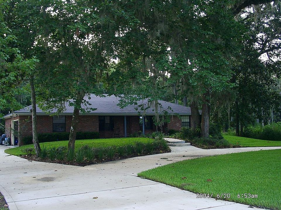 Home view from entry driveway