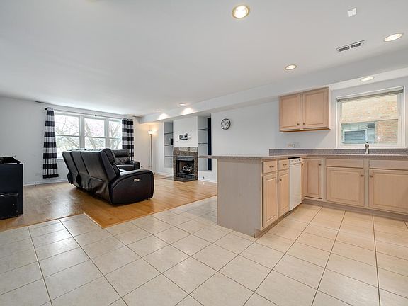 3rd image of 5709 W Lawrence Ave APT 2E