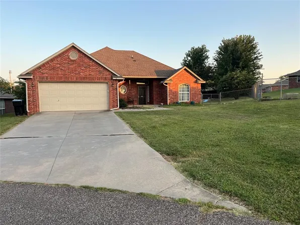 702 Meleah, McLoud, OK 74851