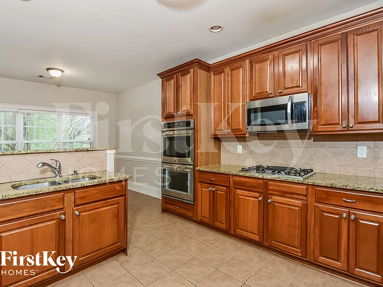 164 Grandiflora Dr — Photo 6