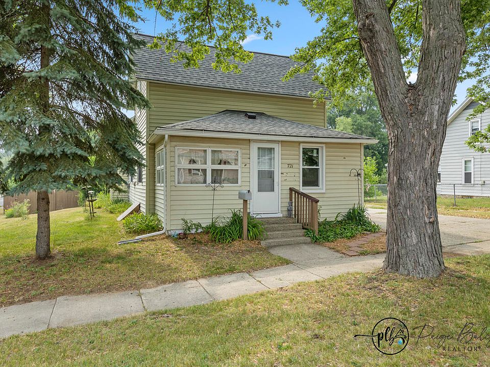 721 James St, Belding, MI 48809 Zillow