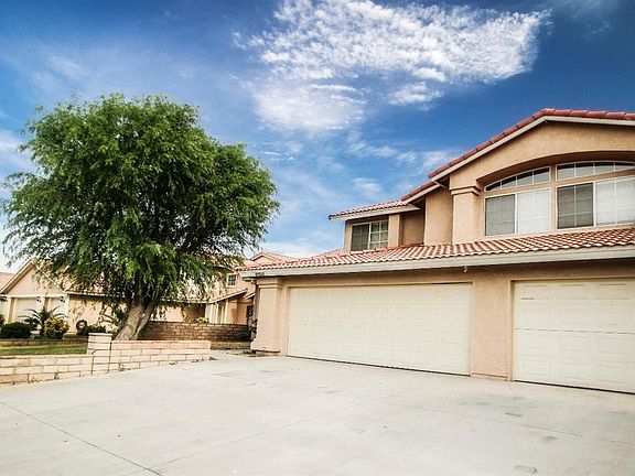 3rd image of 14379 Las Flores Dr