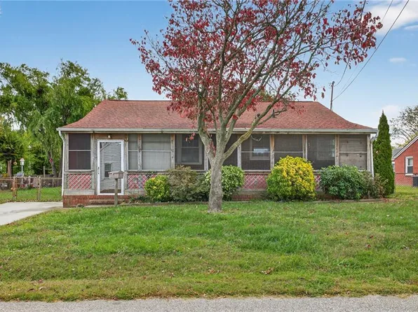 1210 Pansy St, Hampton, VA 23663