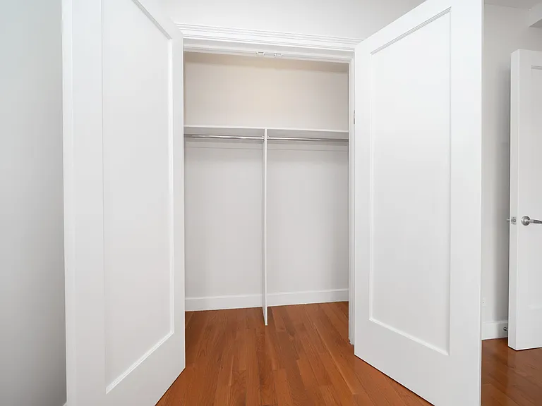 400 E 57th St #16P — Photo 9