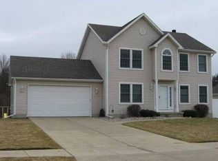 1085 Lacosta Dr, Dewitt, MI 48820