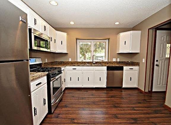 3rd image of 7901 N College Park Drive