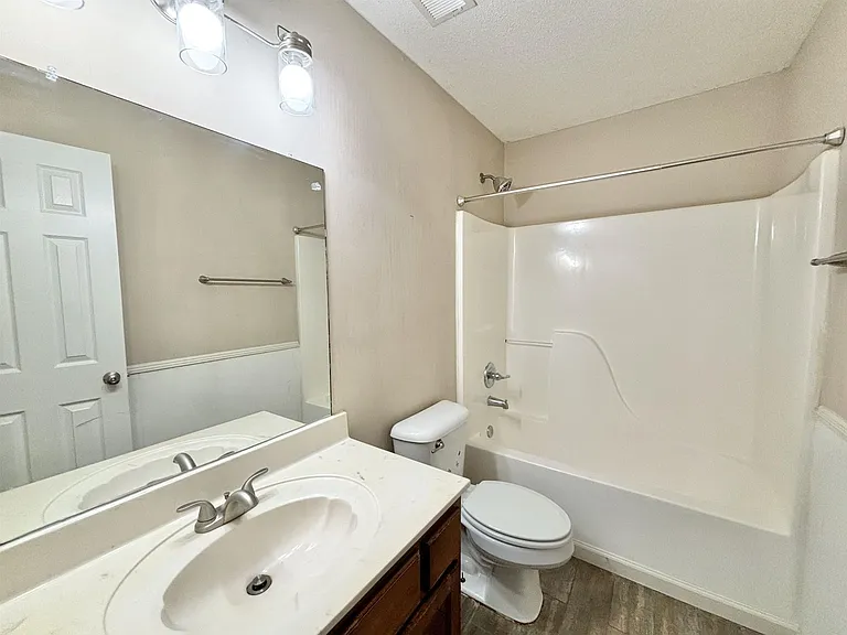 9879 Averbury Dr — Photo 9
