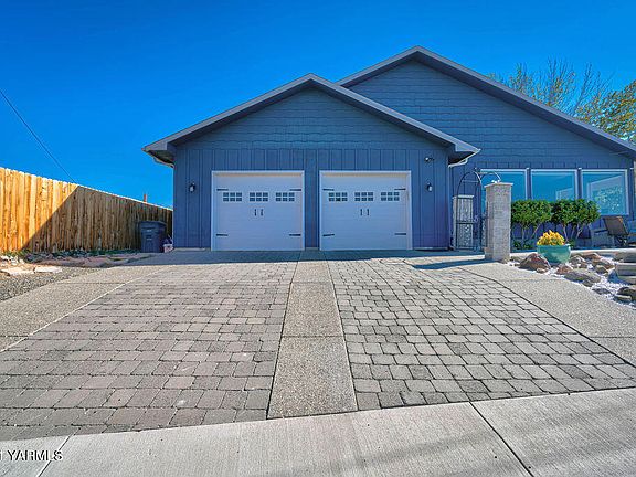 4230MountainviewAve-3