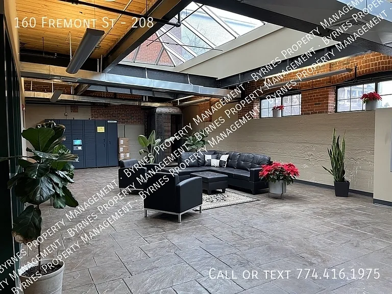 160 Fremont St #208 — Photo 11