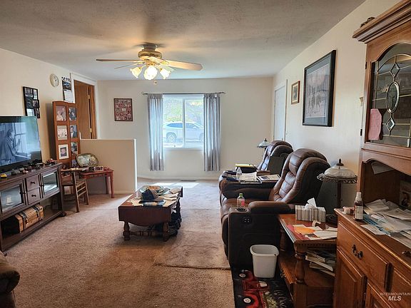 4th image of 208 Teater St