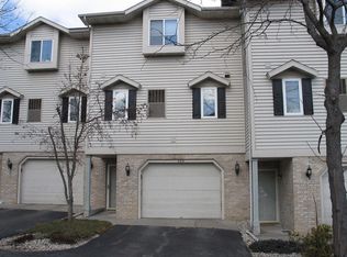 434 Meadowridge Cir, Lake Mills, WI 53551