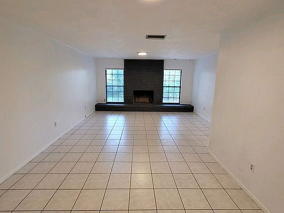 5th image of 4125 Forest Hills Dr