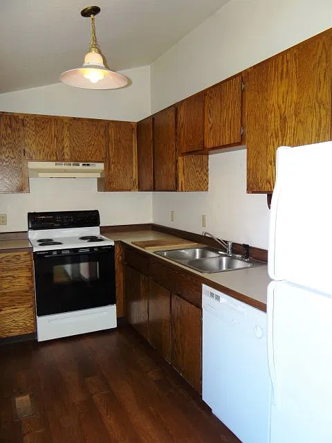 1 bed, 1.0 bath, 650 sqft, $945 — Photo 3