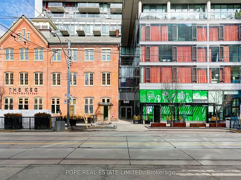 560 King St W #726 — Photo 11