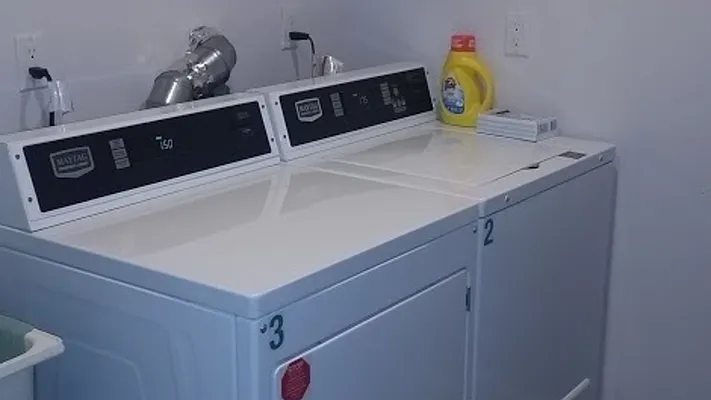 Rented by Nooklyn NYC LLC | media 40