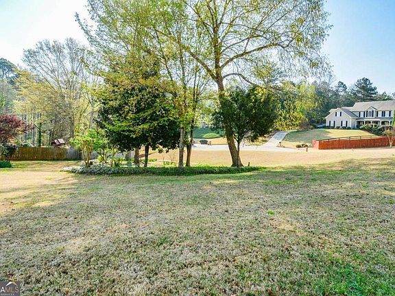 4th image of 5045 Southern Trace Dr
