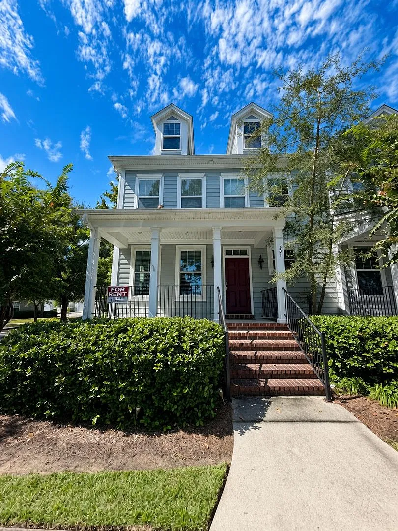 End-unit townhome in Townhome of Village Green, Pooler, GA--3 bed 3.5 bath — Photo 1