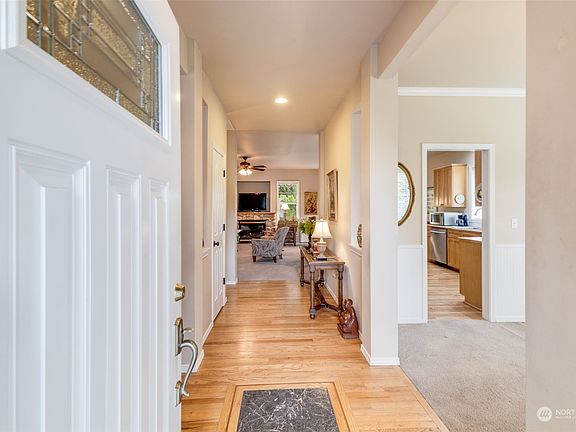 4th image of 6318 82nd Street E