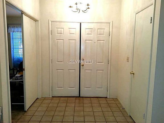 4th image of 8011 Winterberry Ct
