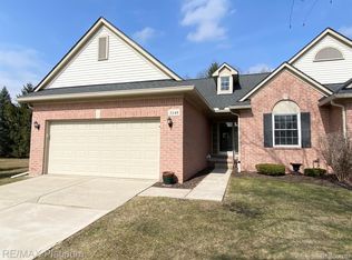 3349 Dewdrop Ln, Howell, MI 48843