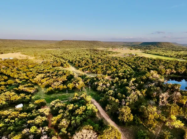 355 Pump Hole Rd, Gordon, TX 76453