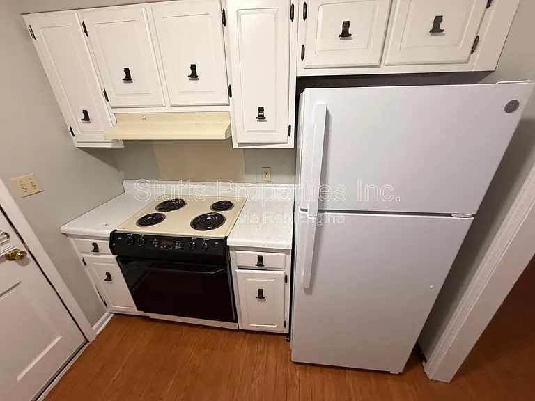 Darby Place Apartments — Photo 26