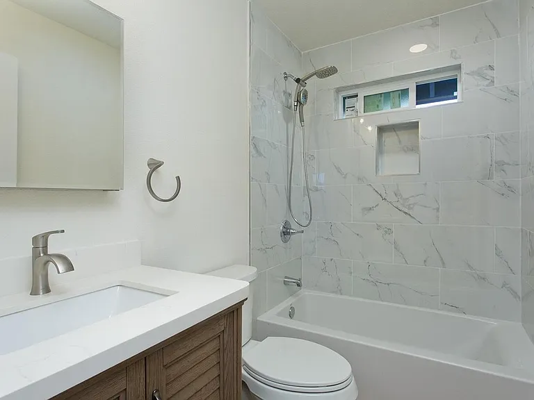 3317 Catherine St #B — Photo 10
