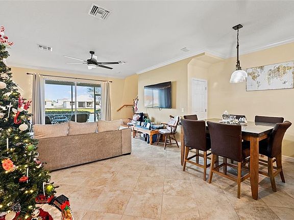 3rd image of 2712 Blossom WAY