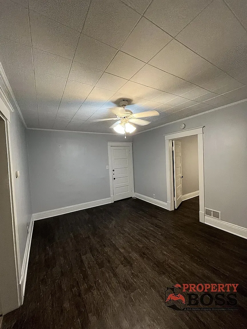 124 East Warren Street - 1 — Photo 2