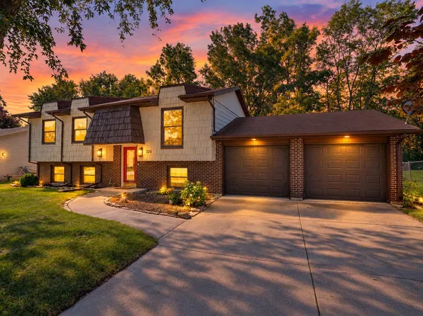 326 E Franklin St, Clinton, MI 49236