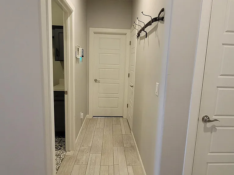 909 Cobalt Hill Ave — Photo 11