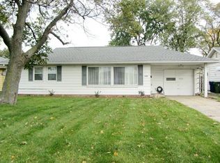 8628 W Ridgewood Dr, Parma Heights, OH 44130