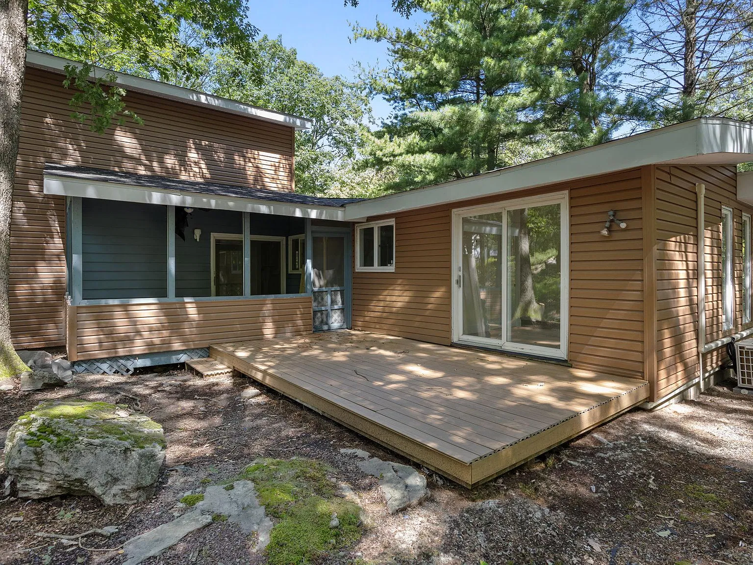 4 bed, 2364 sqft, $2,900 — Photo 4