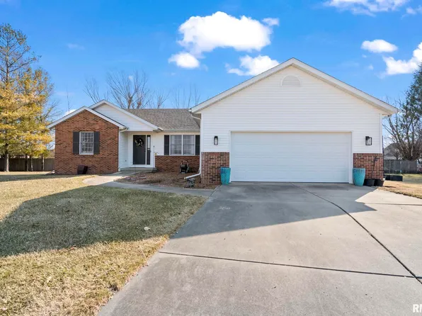 5200 Turnstone Rd, Springfield, IL 62711