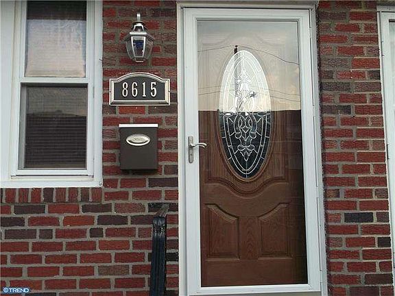 2nd image of 8615 Glenloch St