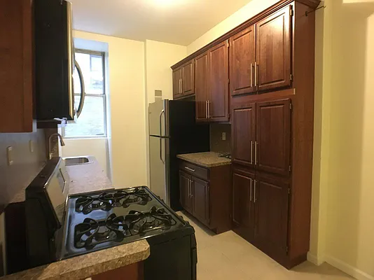 Rented by Bohemia Realty Group | media 16