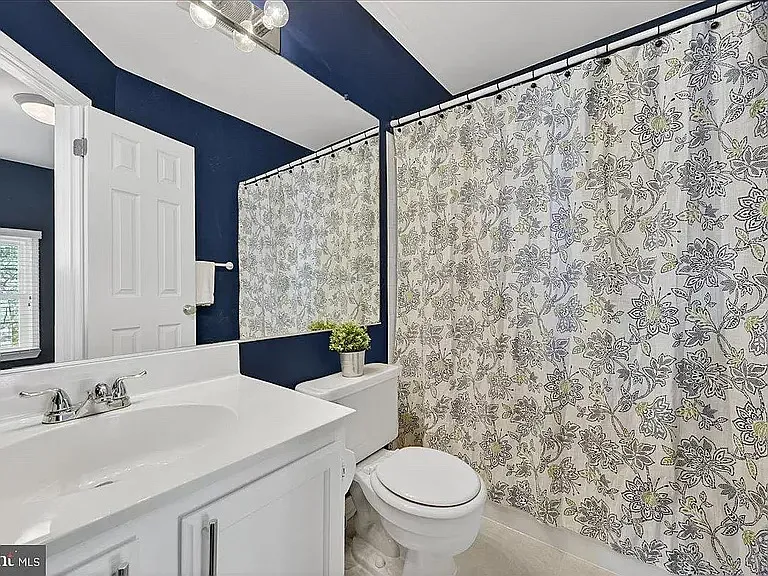 14083 Betsy Ross Ln — Photo 15