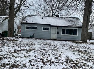 4892 Glen Lodge Rd, Mentor, OH 44060