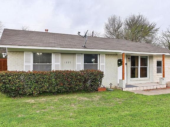 2nd image of 1227 Lorraine Ln