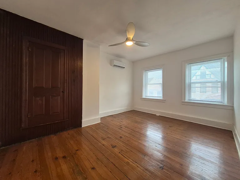 209 E Martin St #B — Photo 24